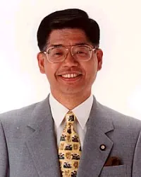 山下栄一