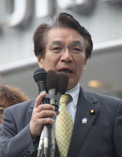 山田俊男