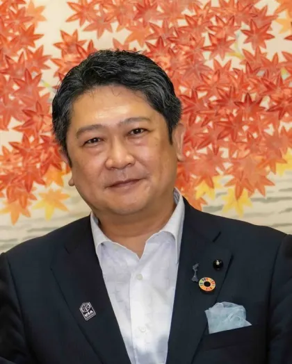 村山卓