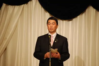 村井嘉浩