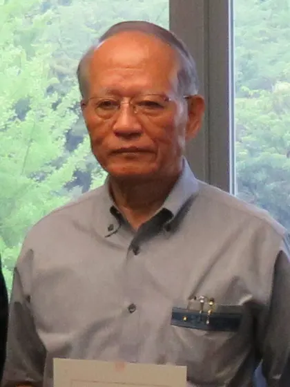 浦崎唯昭