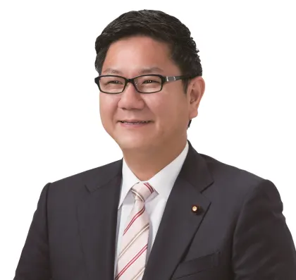 穴見陽一