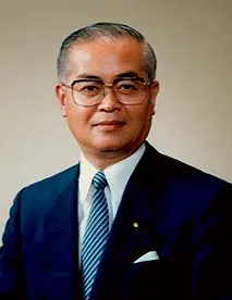 陣内孝雄